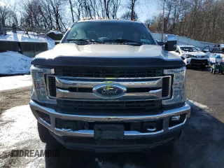 2018 Ford F-250 XL with VIN 1FT7X2B60JEC85973, listed as a Copart auction lot 44386435 with 72,092 mi miles and Salvage title. Bid and sale history available at DreamBid. Image 5.