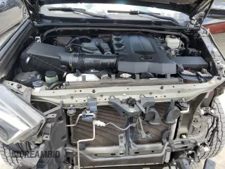 2021 Toyota 4Runner SR5 with VIN JTEMU5JR0M5851073, listed as a Copart auction lot 60277765 with 119,902 mi miles and Salvage title. Bid and sale history available at DreamBid. Image 12.