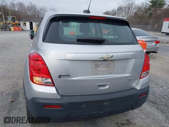 2015 Chevrolet Trax LS with VIN KL7CJKSB4FB129440, listed as a IAAI auction lot 41734339 with 37,772 mi miles. Bid and sale history available at carsss.com. Image 16.