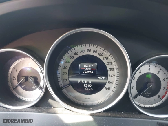 2013 Mercedes-Benz C-Class C 250 with VIN WDDGJ4HBXDG026200, listed as a IAAI auction lot 40032867 with 132,968 mi miles. Bid and sale history available at carsss.com. Image 7.