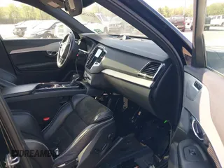 2016 Volvo XC90 T6 R-Design with VIN YV4A22PM4G1035838, listed as a IAAI auction lot 42147842 with Not provided miles and . Bid and sale history available at DreamBid. Image 5.
