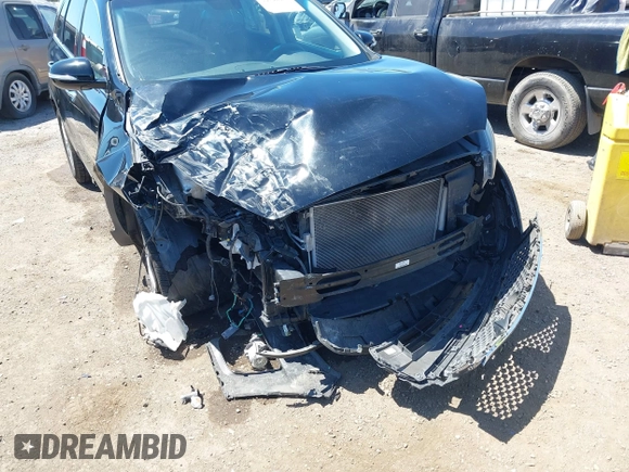 2018 Kia Sorento LX with VIN 5XYPG4A30JG347530, listed as a IAAI auction lot 39296923 with 73,096 mi miles. Bid and sale history available at carsss.com. Image 6.