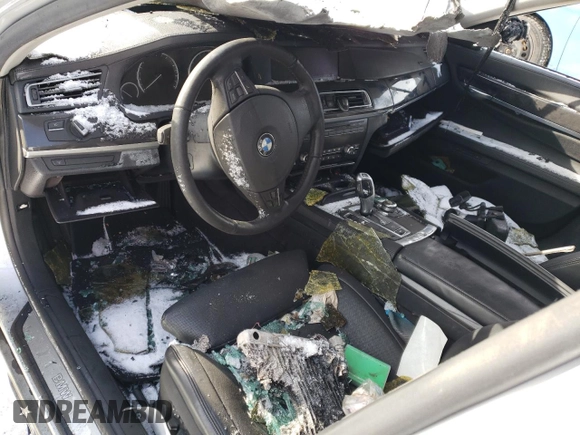 2011 BMW 7 Series 750Li xDrive with VIN WBAKC8C55BC432555, listed as a Copart auction lot 41784645 with 0 mi miles and Salvage Title. Bid and sale history available at carsss.com. Image 8.