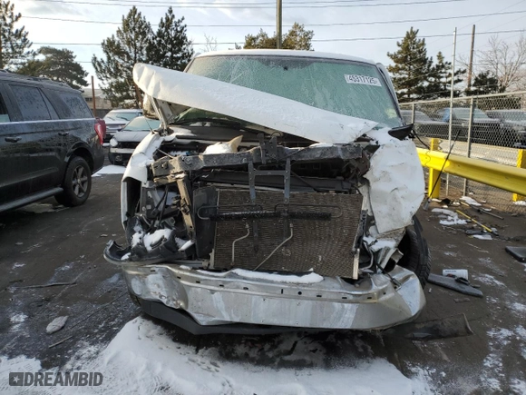 2017 Chevrolet Express Passenger LT with VIN 1GAWGFFF4H1253664, listed as a Copart auction lot 45317125 with 123,264 mi miles and Salvage Title. Bid and sale history available at carsss.com. Image 5.