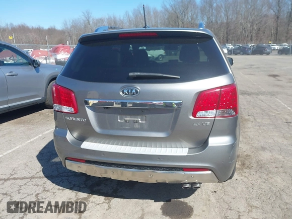 2013 Kia Sorento SX with VIN 5XYKW4A21DG377287, listed as a IAAI auction lot 41744527 with 91,685 mi miles. Bid and sale history available at carsss.com. Image 17.