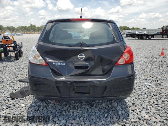 2010 Nissan Versa S z VIN 3N1BC1CPXAL382804, wystawiony jako Copart lot #63652575 z przebiegiem 168 051 mil mil oraz Szkoda całkowita • Salvage title. Historia ofert i sprzedaży dostępna na DreamBid. Obrazek 6.