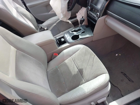 2013 Toyota Camry Hybrid LE with VIN 4T1BD1FK5DU076612, listed as a IAAI auction lot 42000025 with 210,000 mi miles. Bid and sale history available at carsss.com. Image 5.