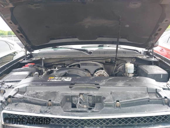 2012 Chevrolet Suburban LT with VIN 1GNSKJE75CR189265, listed as a IAAI auction lot 42270178 with 171,219 mi miles and . Bid and sale history available at DreamBid. Image 10.