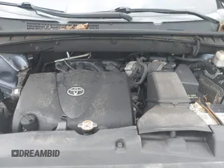 2018 Toyota Highlander LE with VIN 5TDBZRFH8JS875311, listed as a IAAI auction lot 42673189 with 180,025 mi miles and . Bid and sale history available at DreamBid. Image 10.