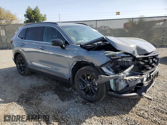 2024 Honda CR-V Sport-L with VIN 7FARS5H83RE025647, listed as a Copart auction lot 45791585 with 17,697 mi miles and Salvage Title. Bid and sale history available at DreamBid. Image 4.
