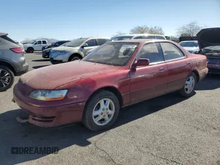 1995 Lexus ES with VIN JT8GK13T1S0113929, listed as a Copart auction lot 44587715 with 138,337 mi miles and Salvage Title. Bid and sale history available at carsss.com. Image 1.