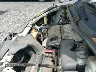 2004 Toyota Sienna XLE z VIN 5TDBA22C84S017446, wystawiony jako IAAI lot #42796297 z przebiegiem 177 381 mil mil oraz . Historia ofert i sprzedaży dostępna na DreamBid. Obrazek 12.