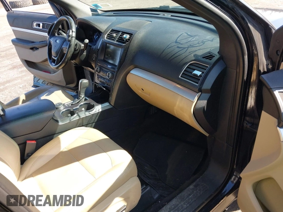 2016 Ford Explorer XLT with VIN 1FM5K8DH4GGC38266, listed as a IAAI auction lot 41975969 with 89,428 mi miles and . Bid and sale history available at carsss.com. Image 5.