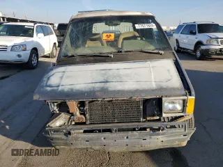 1988 Ford Aerostar z VIN 1FMDA11U3JZA88489, wystawiony jako Copart lot #77671624 z przebiegiem Nie podano mil oraz Szkody całkowita. Historia ofert i sprzedaży dostępna na DreamBid. Obrazek 5.