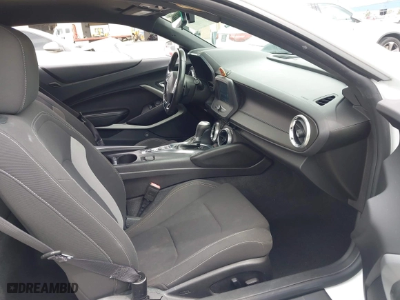 2016 Chevrolet Camaro 1LT with VIN 1G1FB1RS6G0150910, listed as a IAAI auction lot 41916289 with 77,341 mi miles. Bid and sale history available at carsss.com. Image 5.