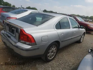 2004 Volvo S60 with VIN YV1RS61T242373543, listed as a Copart auction lot 61378164 with 121,430 mi miles and Salvage Title. Bid and sale history available at carsss.com. Image 3.