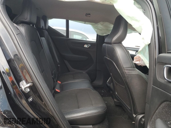 2020 Volvo XC40 Momentum z VIN YV4162UK8L2328427, wystawiony jako Copart lot #86884844 z przebiegiem 112 103 mil mil oraz Szkoda całkowita • Salvage title. Historia ofert i sprzedaży dostępna na DreamBid. Obrazek 11.