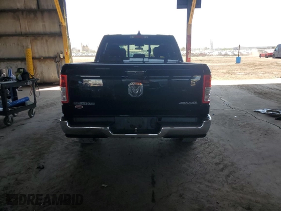 2020 Ram 1500 Big Horn z VIN 1C6RRFFG2LN284427, wystawiony jako Copart lot #53956915 z przebiegiem 83 578 mil mil oraz Szkoda całkowita • Salvage title. Historia ofert i sprzedaży dostępna na DreamBid. Obrazek 6.