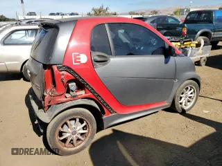 2014 Smart fortwo Passion z VIN WMEEJ9AA6EK792201, wystawiony jako Copart lot #74756574 z przebiegiem 17 282 mil mil oraz Szkody całkowita. Historia ofert i sprzedaży dostępna na DreamBid. Obrazek 3.