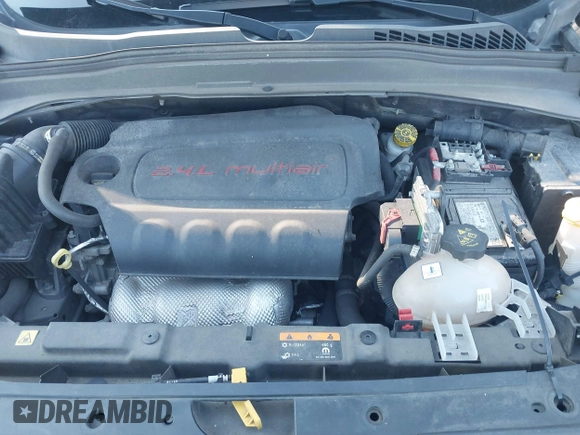 2019 Jeep Renegade Latitude z VIN ZACNJBBB3KPK42045, wystawiony jako IAAI lot #41548217 z przebiegiem 124 506 mil mil oraz . Historia ofert i sprzedaży dostępna na DreamBid. Obrazek 10.
