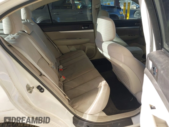 2014 Subaru Legacy Premium z VIN 4S3BMBC65E3020484, wystawiony jako IAAI lot #42011657 z przebiegiem 161 180 mil mil oraz . Historia ofert i sprzedaży dostępna na DreamBid. Obrazek 8.