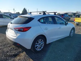 2015 Mazda 3 i Touring with VIN JM1BM1L78F1236829, listed as a IAAI auction lot 40791207 with 87,454 mi miles and . Bid and sale history available at carsss.com. Image 4.