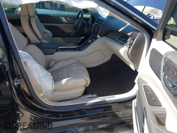 2019 Lincoln Continental Select z VIN 1LN6L9SKXK5614365, wystawiony jako IAAI lot #41723582 z przebiegiem 46 245 mil mil oraz . Historia ofert i sprzedaży dostępna na DreamBid. Obrazek 5.