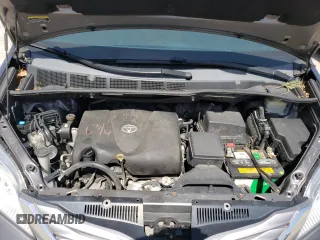 2017 Toyota Sienna XLE Auto Access Seat z VIN 5TDYZ3DC9HS890943, wystawiony jako Copart lot #55387005 z przebiegiem 146 986 mil mil oraz Szkoda całkowita • Salvage title. Historia ofert i sprzedaży dostępna na DreamBid. Obrazek 12.