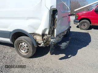 2017 Ford Transit с VIN 1FTYR2YM0HKA50926, выставлен на аукционе IAAI как лот 41742284 с пробегом 73 913 миль миль и . История ставок и продаж доступна на DreamBid. Изображение 6.