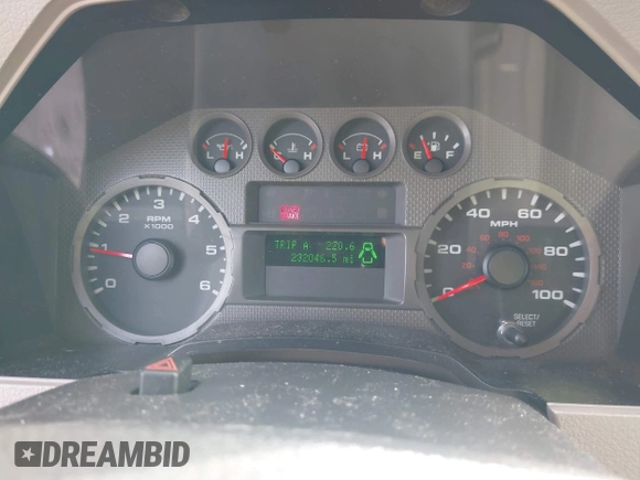 2008 Ford Super Duty F-250 SRW XL with VIN 1FTNX20528EB93338, listed as a IAAI auction lot 41801499 with 232,046 mi miles. Bid and sale history available at carsss.com. Image 7.