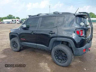2015 Jeep Renegade Trailhawk z VIN ZACCJBCT9FPB36609, wystawiony jako IAAI lot #42593933 z przebiegiem 106 074 mil mil oraz . Historia ofert i sprzedaży dostępna na DreamBid. Obrazek 14.
