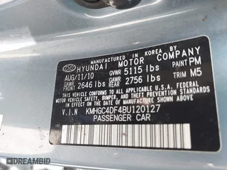 2011 Hyundai Genesis with VIN KMHGC4DF4BU120127, listed as a IAAI auction lot 41625876 with 189,421 mi miles. Bid and sale history available at carsss.com. Image 9.