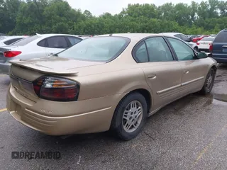2005 Pontiac Bonneville SE z VIN 1G2HX52K15U247462, wystawiony jako IAAI lot #42343759 z przebiegiem 173 647 mil mil oraz . Historia ofert i sprzedaży dostępna na DreamBid. Obrazek 4.
