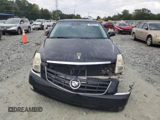 2011 Cadillac DTS Premium Collection z VIN 1G6KH5E64BU135458, wystawiony jako Copart lot #69625274 z przebiegiem 121 426 mil mil oraz Szkoda całkowita • Salvage title. Historia ofert i sprzedaży dostępna na DreamBid. Obrazek 5.