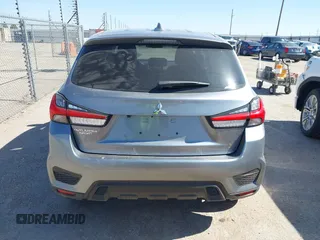 2024 Mitsubishi Outlander S z VIN JA4ARUAU3RU025509, wystawiony jako IAAI lot #42306345 z przebiegiem 6 559 mil mil oraz . Historia ofert i sprzedaży dostępna na DreamBid. Obrazek 16.