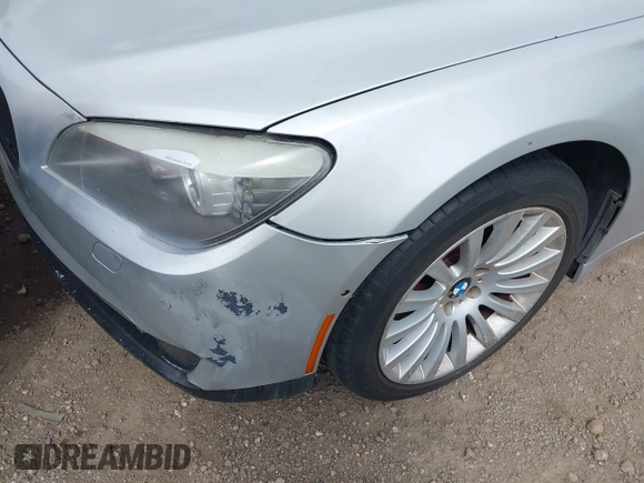 2009 BMW 7 Series 750Li with VIN WBAKB83589CY62576, listed as a IAAI auction lot 41742027 with 124,717 mi miles and . Bid and sale history available at DreamBid. Image 6.