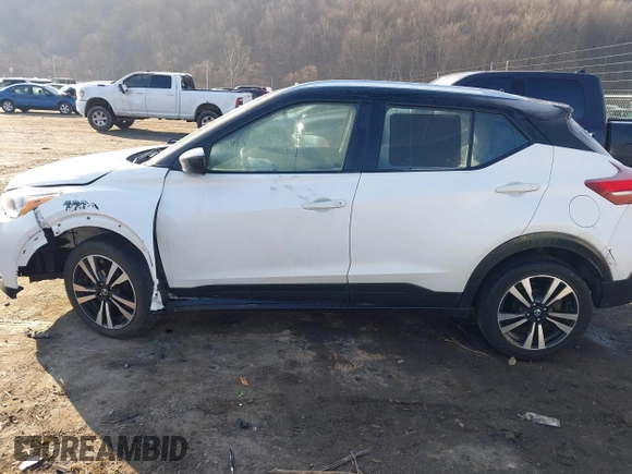 2019 Nissan Kicks S with VIN 3N1CP5CU5KL550663, listed as a IAAI auction lot 41659260 with 89,672 mi miles and . Bid and sale history available at carsss.com. Image 14.
