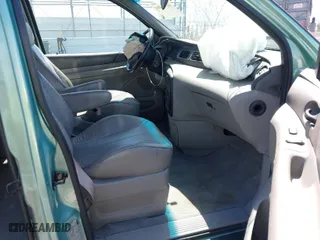 1998 Ford Windstar Wagon GL with VIN 2FMDA5140WBB42090, listed as a IAAI auction lot 41973304 with 68,809 mi miles. Bid and sale history available at carsss.com. Image 5.