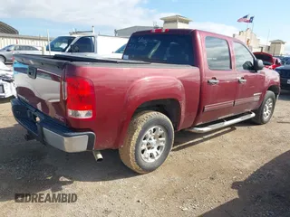 2008 GMC Sierra 1500 SLT z VIN 2GTEC13J381206419, wystawiony jako IAAI lot #42342570 z przebiegiem 145 671 mil mil oraz . Historia ofert i sprzedaży dostępna na DreamBid. Obrazek 4.