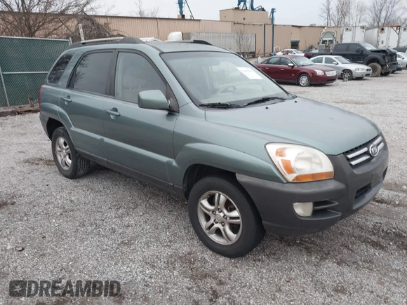 2005 Kia Sportage LX with VIN KNDJF723957038800, listed as a IAAI auction lot 41497596 with 122,189 mi miles and . Bid and sale history available at carsss.com. Image 1.