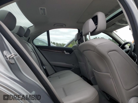 2008 Mercedes-Benz C 300 Sport with VIN WDDGF81XX8F157508, listed as a Copart auction lot 57557365 with 175,691 mi miles and Clean title. Bid and sale history available at DreamBid. Image 10.