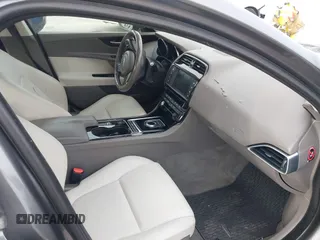 2017 Jaguar XE 25t Premium with VIN SAJAD4BG0HA975017, listed as a IAAI auction lot 41589536 with 40,136 mi miles. Bid and sale history available at carsss.com. Image 5.