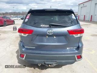 2019 Toyota Highlander Limited with VIN 5TDDZRFH6KS930266, listed as a IAAI auction lot 42046481 with 139,865 mi miles and . Bid and sale history available at DreamBid. Image 17.