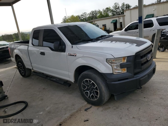 2017 Ford F-150 XL with VIN 1FTEX1E82HFC77120, listed as a Copart auction lot 52818945 with 213,412 mi miles and Clean Title. Bid and sale history available at carsss.com. Image 4.