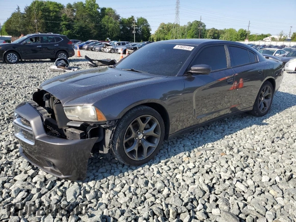 2014 Dodge Charger SXT z VIN 2C3CDXHG1EH315764, wystawiony jako Copart lot #57605135 z przebiegiem 273 912 mil mil oraz Szkoda całkowita • Salvage title. Historia ofert i sprzedaży dostępna na DreamBid. Obrazek 1.