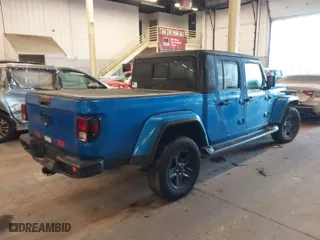 2021 Jeep Gladiator Sport S with VIN 1C6JJTAG2ML575727, listed as a IAAI auction lot 41382704 with 1 mi miles. Bid and sale history available at carsss.com. Image 4.