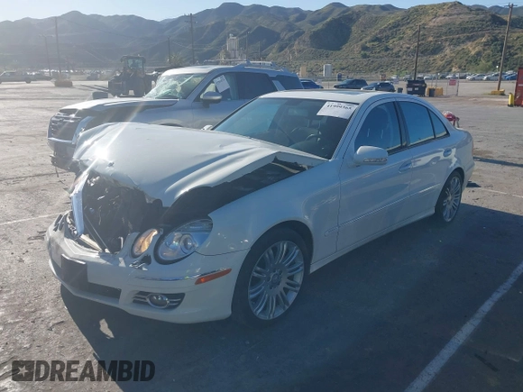 2008 Mercedes-Benz E 350 Luxury z VIN WDBUF56X18B359938, wystawiony jako IAAI lot #41999365 z przebiegiem 148 513 mil mil oraz . Historia ofert i sprzedaży dostępna na DreamBid. Obrazek 2.