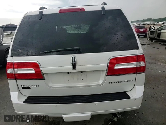 2014 Lincoln Navigator z VIN 5LMJJ2J51EEL08112, wystawiony jako Copart lot #54723164 z przebiegiem 135 575 mil mil oraz Szkoda całkowita • Salvage title. Historia ofert i sprzedaży dostępna na DreamBid. Obrazek 12.