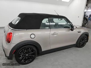 2024 MINI Convertible Cooper S with VIN WMW43DL02R3R79718, listed as a Copart auction lot 52829245 with 31,948 mi miles and Clean Title. Bid and sale history available at carsss.com. Image 3.