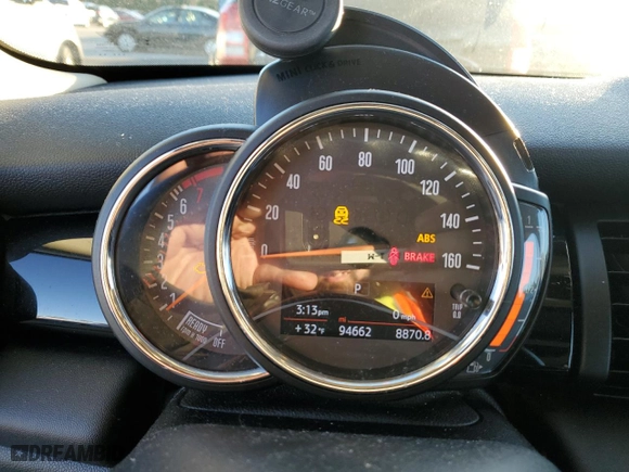 2019 MINI Hardtop 4 Door Cooper S with VIN WMWXU3C54K2H55364, listed as a Copart auction lot 84525634 with 94662 miles and Salvage Title. Bid and sale history available at carsss.com. Image 9.